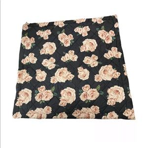 PB TEEN Emily & Meritt Bed of Roses Comforter Full Queen Blush Shams